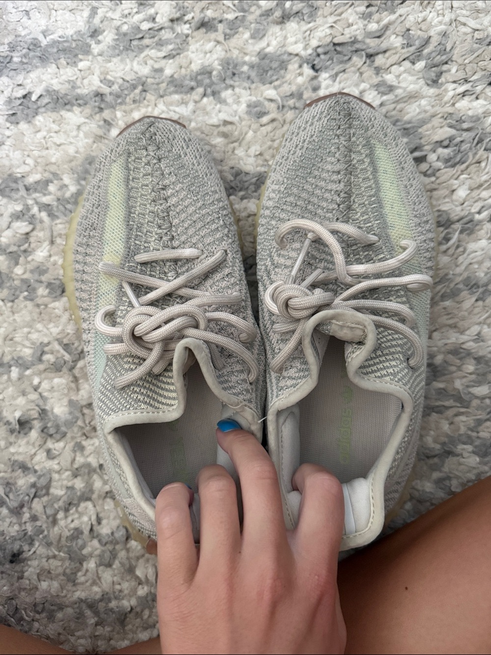 Men’s Yeezys size 5! Womens 7
